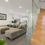 Host Wise - Spacious Noble Ace Location Porto