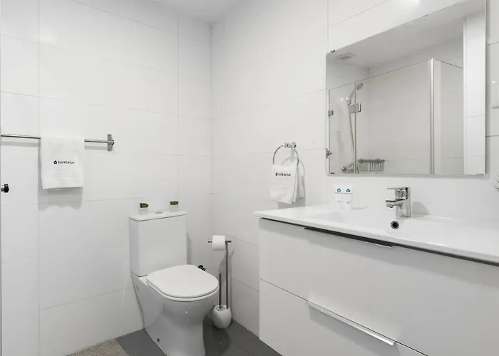 Host Wise - Spacious Noble Ace Location Порту