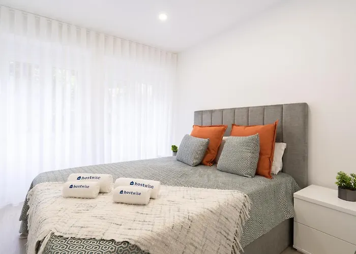 Host Wise - Spacious Noble Ace Location