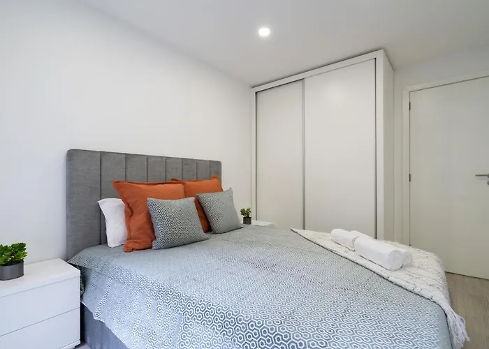 Host Wise - Spacious Noble Ace Location