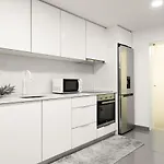 Host Wise - Spacious Noble Ace Location * Oporto