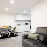 Host Wise - Spacious Noble Ace Location * Oporto