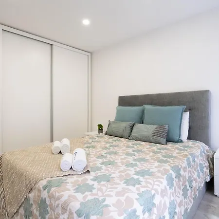 Host Wise - Spacious Noble Ace Location דירה