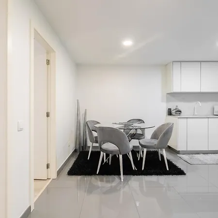 דירה Host Wise - Spacious Noble Ace Location פורטו