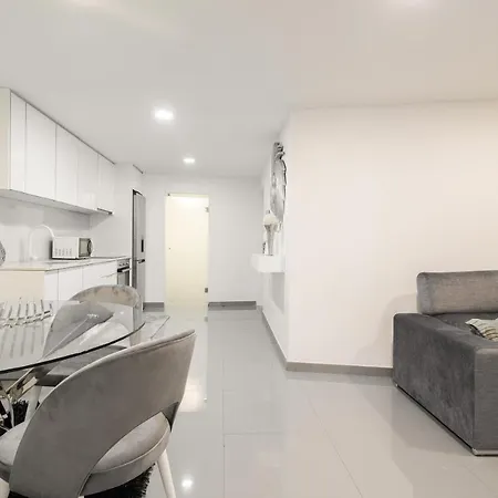 Host Wise - Spacious Noble Ace Location *