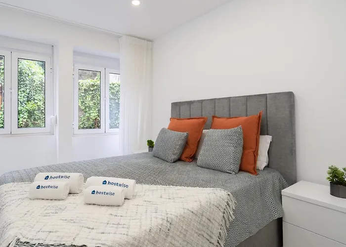 Host Wise - Spacious Noble Ace Location * Porto